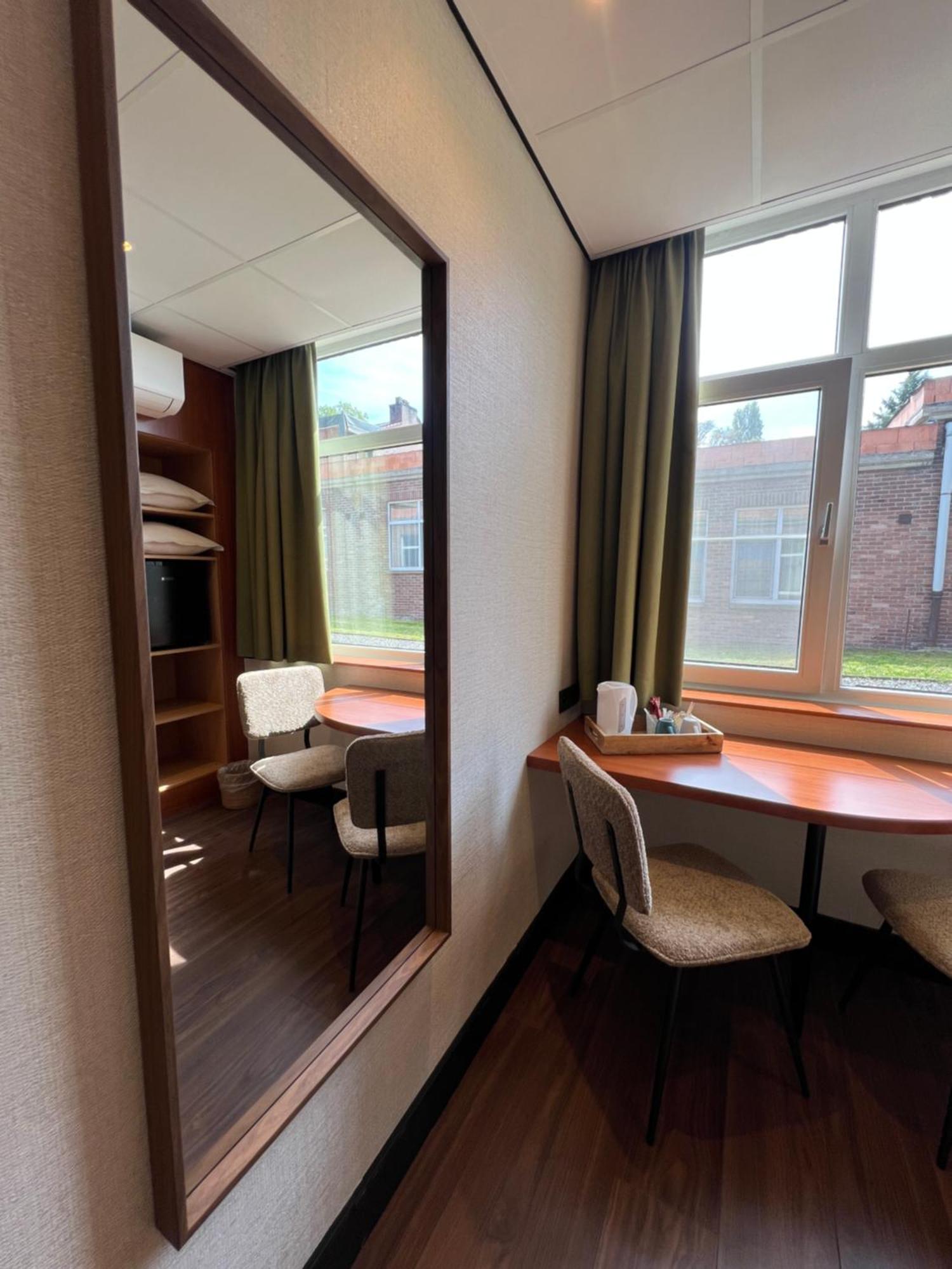 Hotel De Venne Genk Ngoại thất bức ảnh