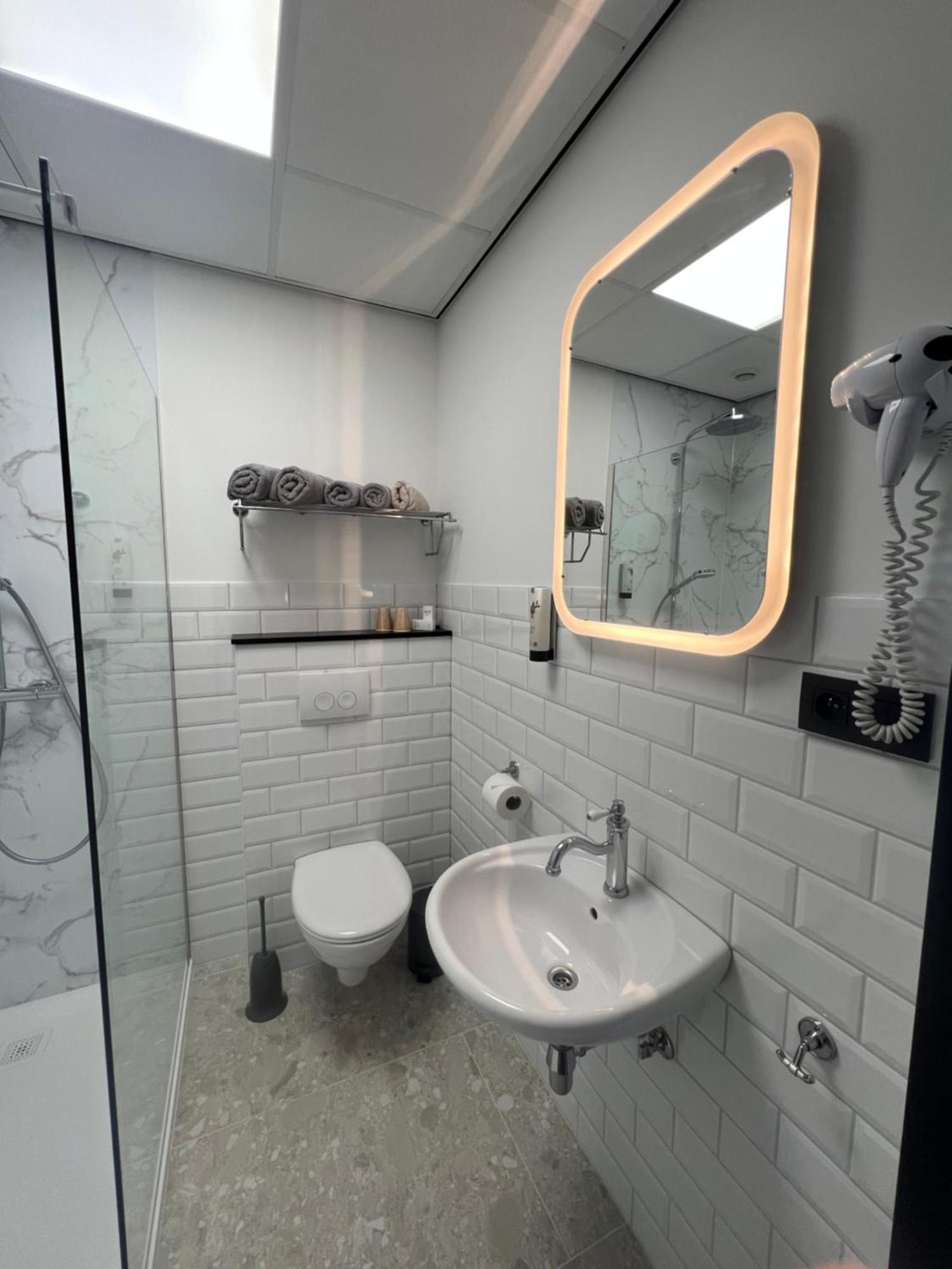Hotel De Venne Genk Ngoại thất bức ảnh